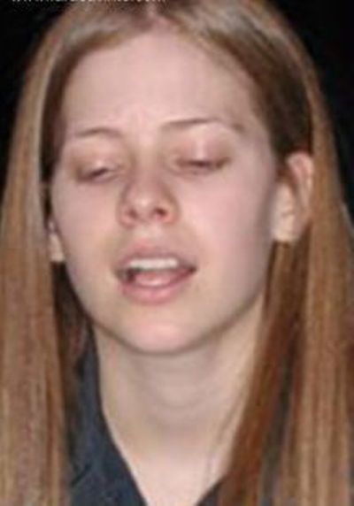 Avril Lavigne no makeup