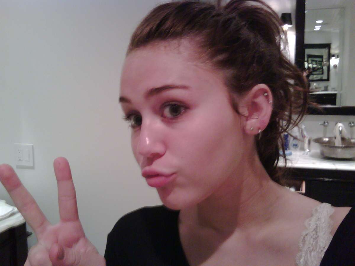 Miley Cyrus no makeup