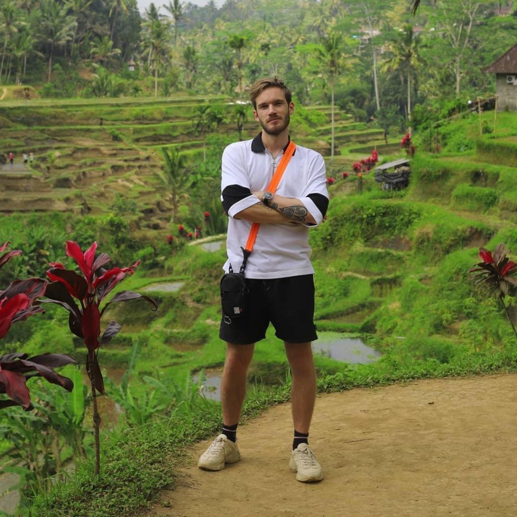 Pewdiepie height pewdiepie is one of the tallest men on youtube taddlr
