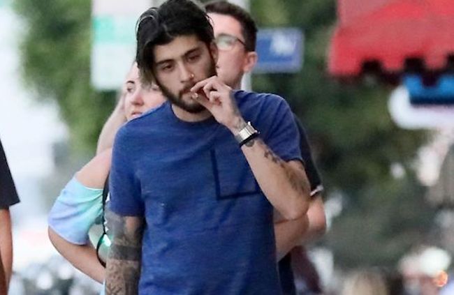 Stars who cigarettes hollywood smoke Here are